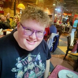 Meet your Posher, Lex